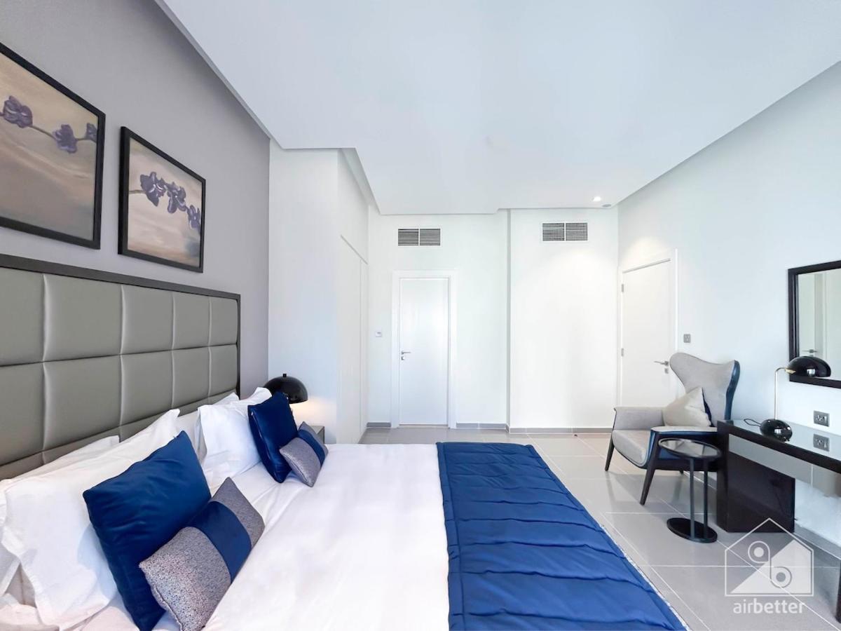 Luxury Stay At Damac Majestine With Balcony & Views Dubái Exterior foto