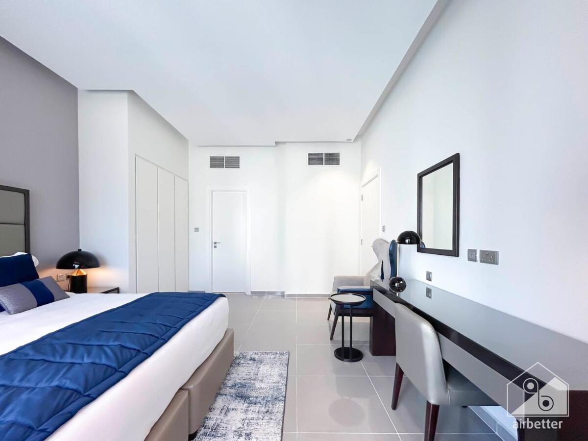 Luxury Stay At Damac Majestine With Balcony & Views Dubái Exterior foto