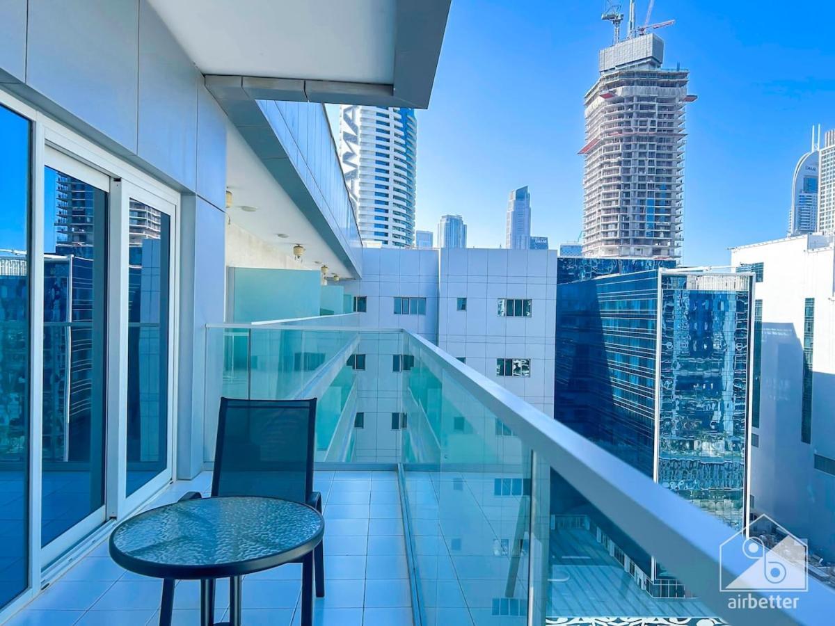 Luxury Stay At Damac Majestine With Balcony & Views Dubái Exterior foto