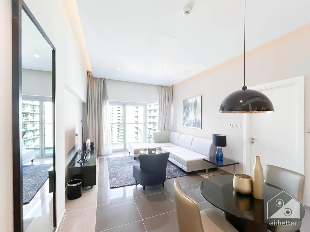 Luxury Stay At Damac Majestine With Balcony & Views Dubái Exterior foto